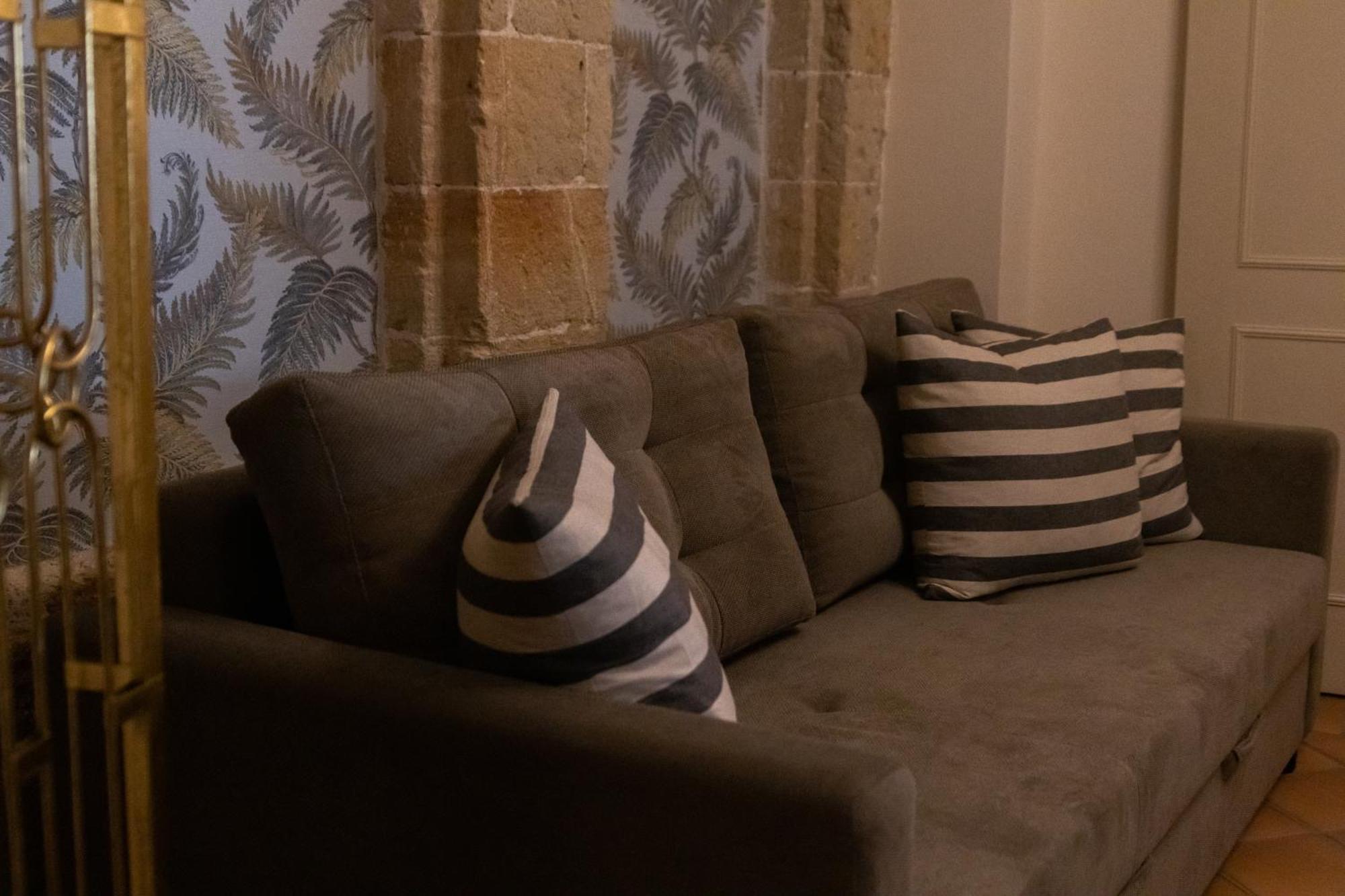 April Luxury Suites (Adults Only) Rhodes City الغرفة الصورة
