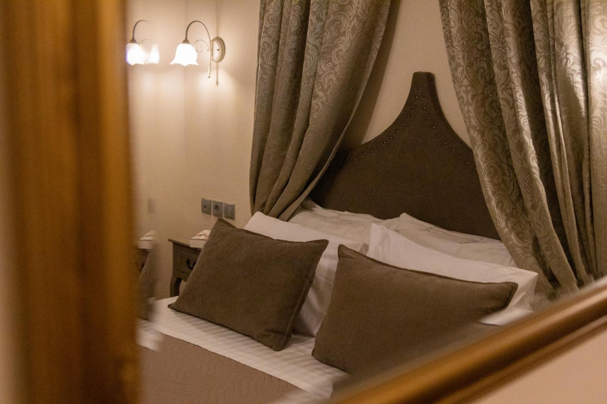 April Luxury Suites (Adults Only) Rhodes City الغرفة الصورة